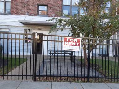 Main picture of 2225 Kearny St NE