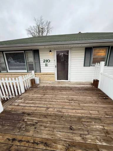 Main picture of 210 E 23rd Ave