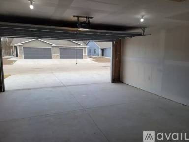 Main picture of 1801 E 69th Ct N