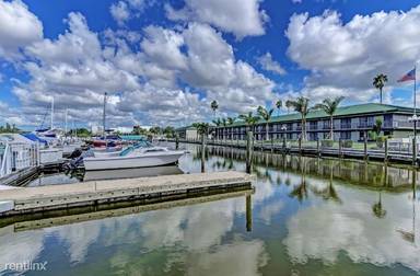 Main picture of 7150 N Tamiami Trl
