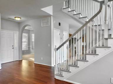 Main picture of 4080 Laurelwood Dr