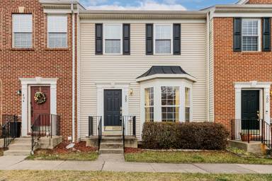 Main picture of 202 Hemlock Dr