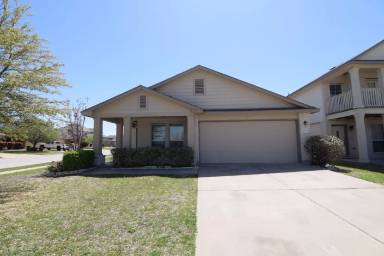 Main picture of 4609 Green Meadow St