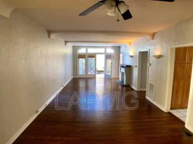 Main picture of 7733 Hampton Ave