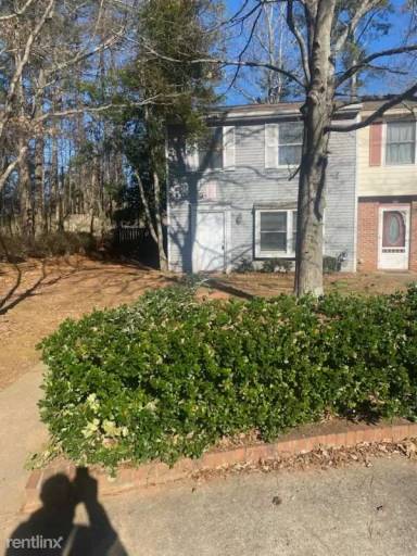 Main picture of 277 Roswell Commons Cir