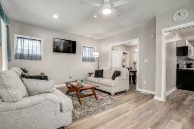Main picture of 2734 Brooklyn Ave