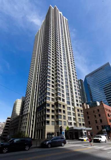 Main picture of Plaza 440 Condos