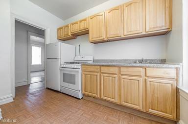 Main picture of 1700 E 15th St