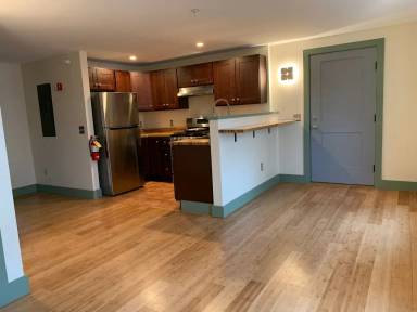 Main picture of 219 N Winooski Ave