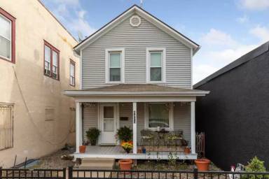 Main picture of 4421 Nicollet Ave