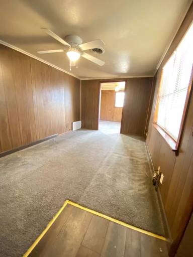 Main picture of 409 E Wabash Ave