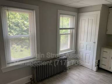 Main picture of 658 Walnut St