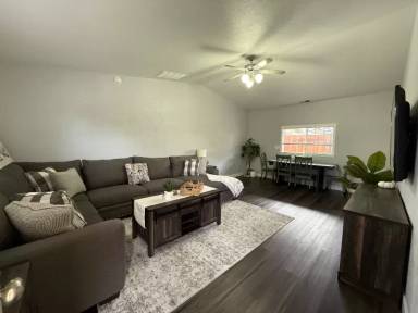 Main picture of 8907 Amerigo Ave