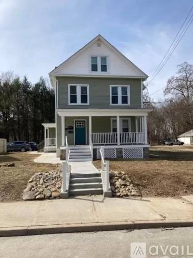Main picture of 105 South St