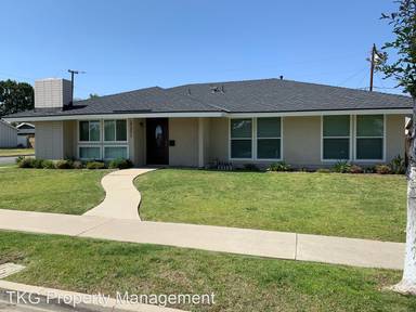 Main picture of 17271 Minden Dr