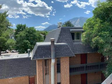 Main picture of 1065 University Ave