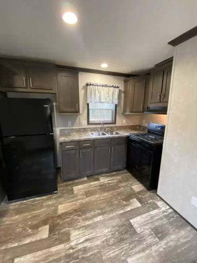 Main picture of 46 Pequea Blvd