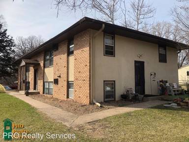 Main picture of 4811 Lakeview Ave N