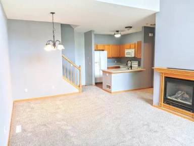 Main picture of 670 Kingfisher Ln