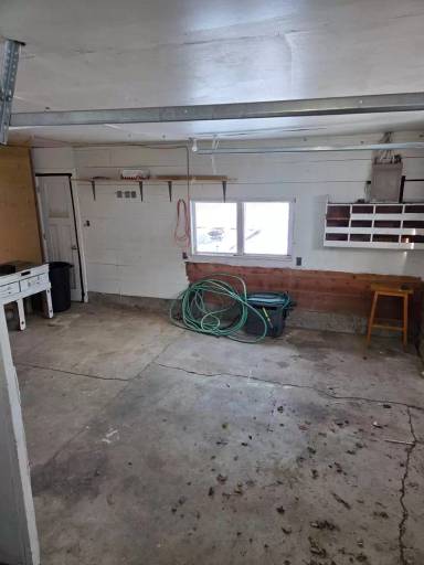 Main picture of 724 3rd St NE