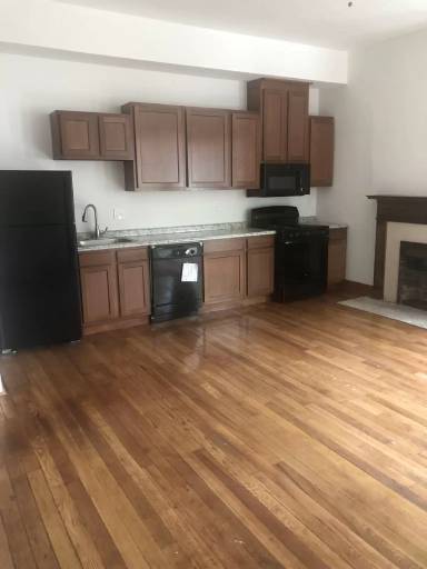 Main picture of 2415 Maplewood Ave