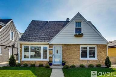 Main picture of 5005 N Rutherford Ave