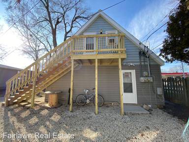 Main picture of 1514 W Healey St