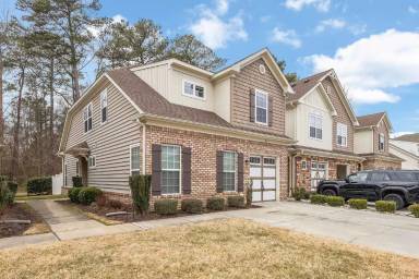 Main picture of 813 Tiffany Green Ct