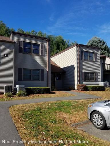 Main picture of 711 Twin Circle Dr