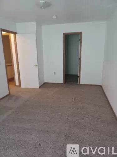 Main picture of 1885 Raleigh Ave