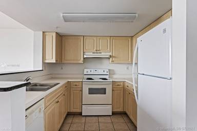 Main picture of The Aston Condo