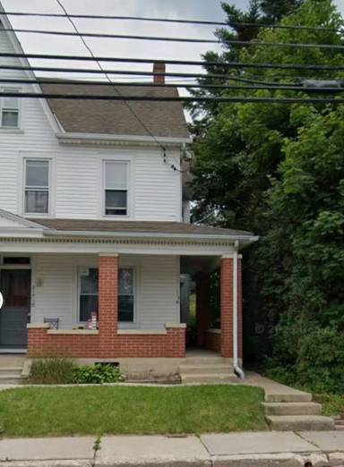 Main picture of 215 Washington St