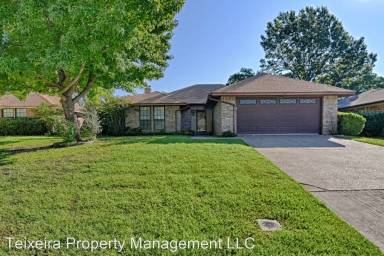 Main picture of 1306 Brookfield Ln