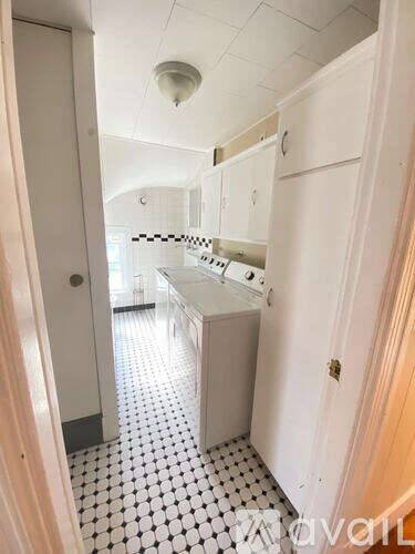 Main picture of 558 Riverside Ave
