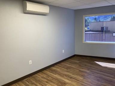 Main picture of 117 E Main St