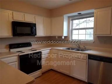 Main picture of 3121 Village Park North Dr