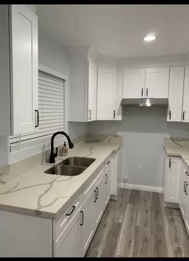 Main picture of 1021 N Townsend Ave
