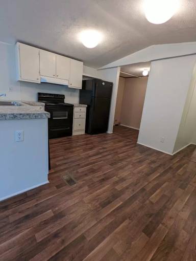 Main picture of 16954 Oakwood Dr