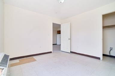 Main picture of 2378 Hoffman St