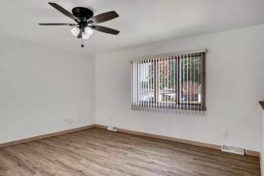 Main picture of 705-707 Cardinal Ave