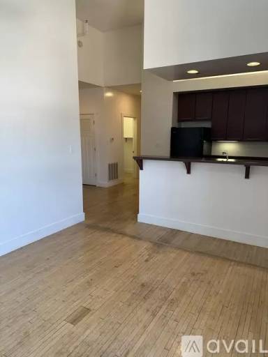 Main picture of 501 S Main St