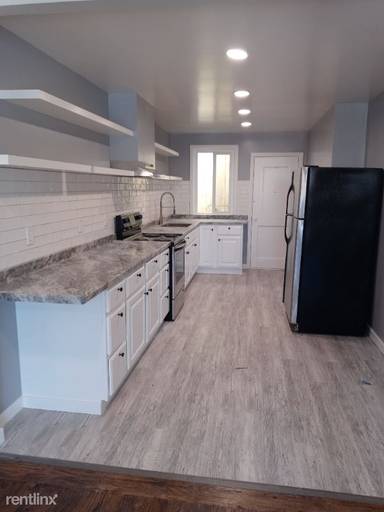 Main picture of 33 Massasoit St