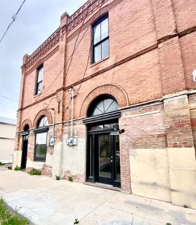 Main picture of 115 S Evie St