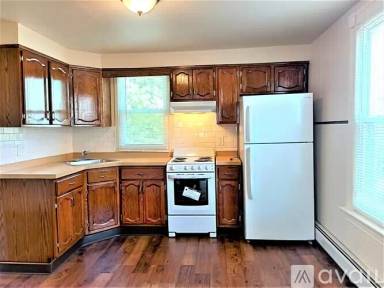 Main picture of 480 Washington Ave