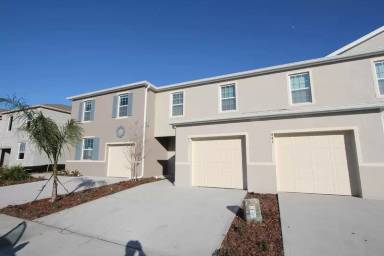 Main picture of 451 Arbor Lakes Dr