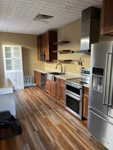 Main picture of 12 2nd St NE