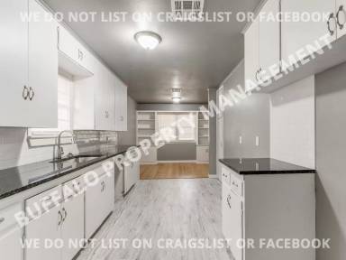 Main picture of 1900 NW 36th St