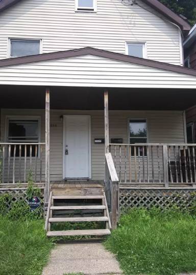 Main picture of 1308 E 8th St