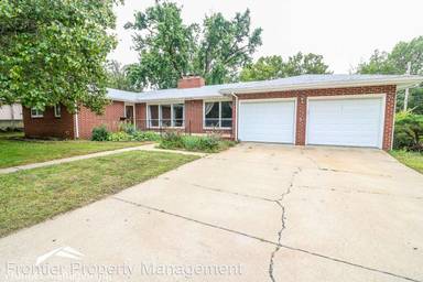 Main picture of 1101 Pioneer Ln