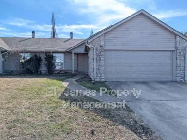 Main picture of 12524 E 39th Pl